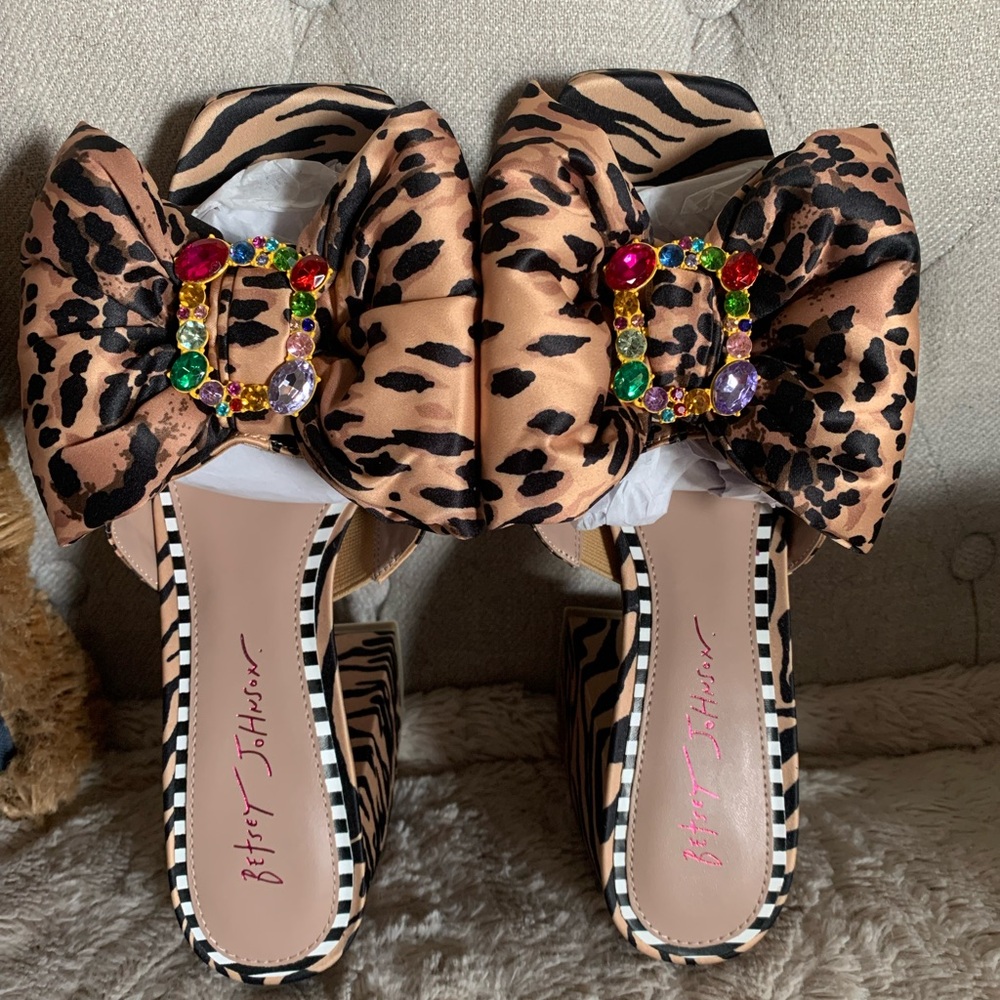 Betsy Johnson platform heels